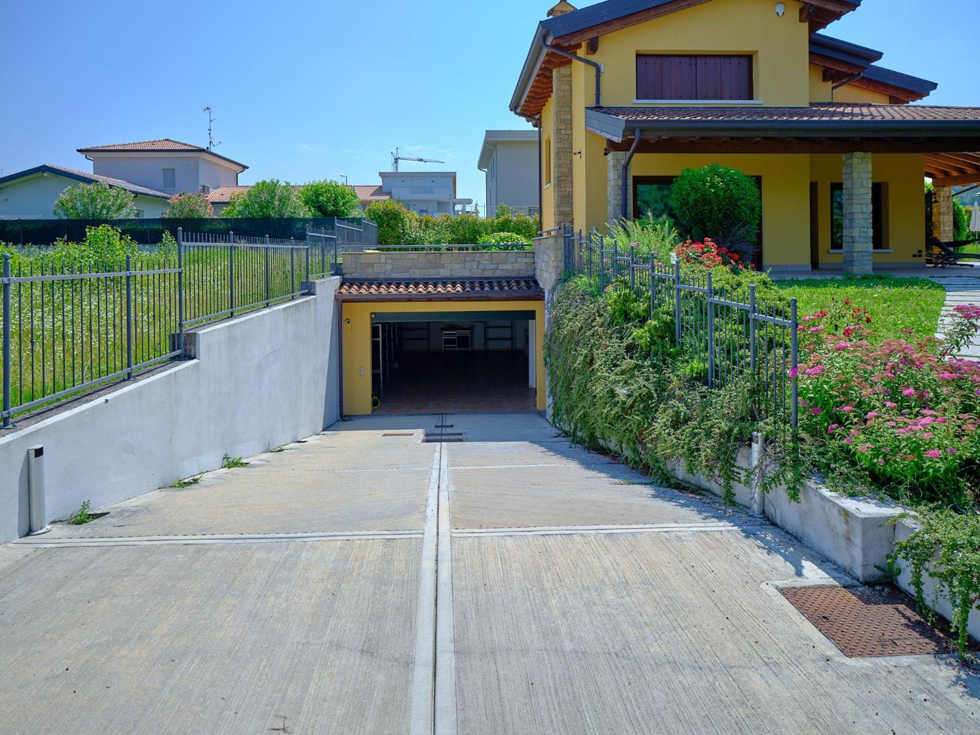 Villasgarda - Villa Leone Salionze Exteriör bild